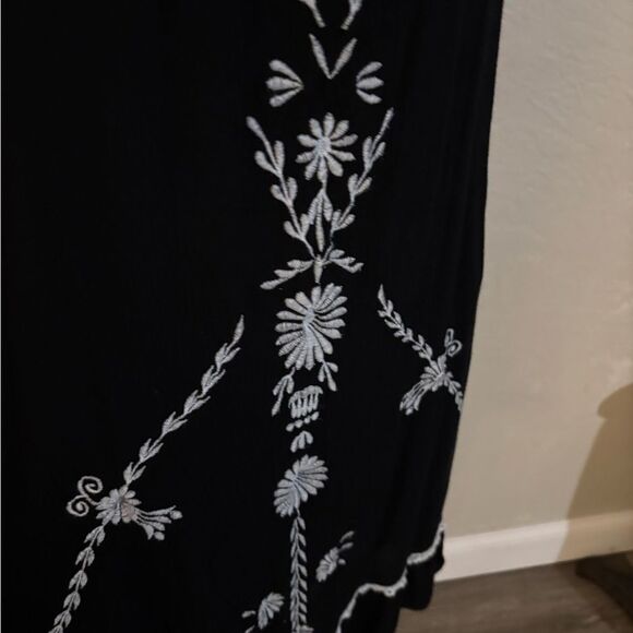 Gauze sun Dress with White Embroidery Sz L - Picture 5 of 9